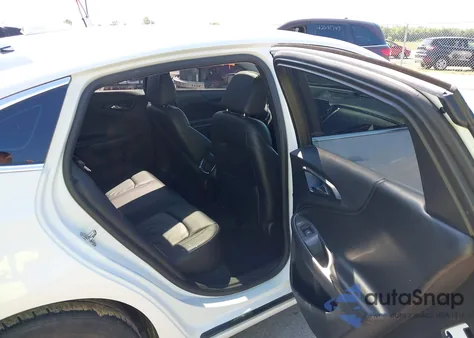 2018 Chevrolet Malibu Lt z USA, uszkodzony, nr VIN 1G1ZD5ST8JF286638